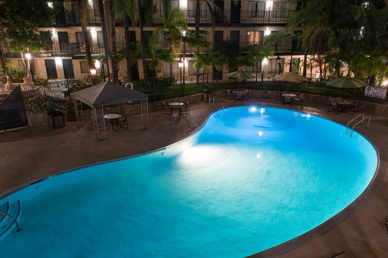 Vanllee Hotel Covina Zewnętrze zdjęcie