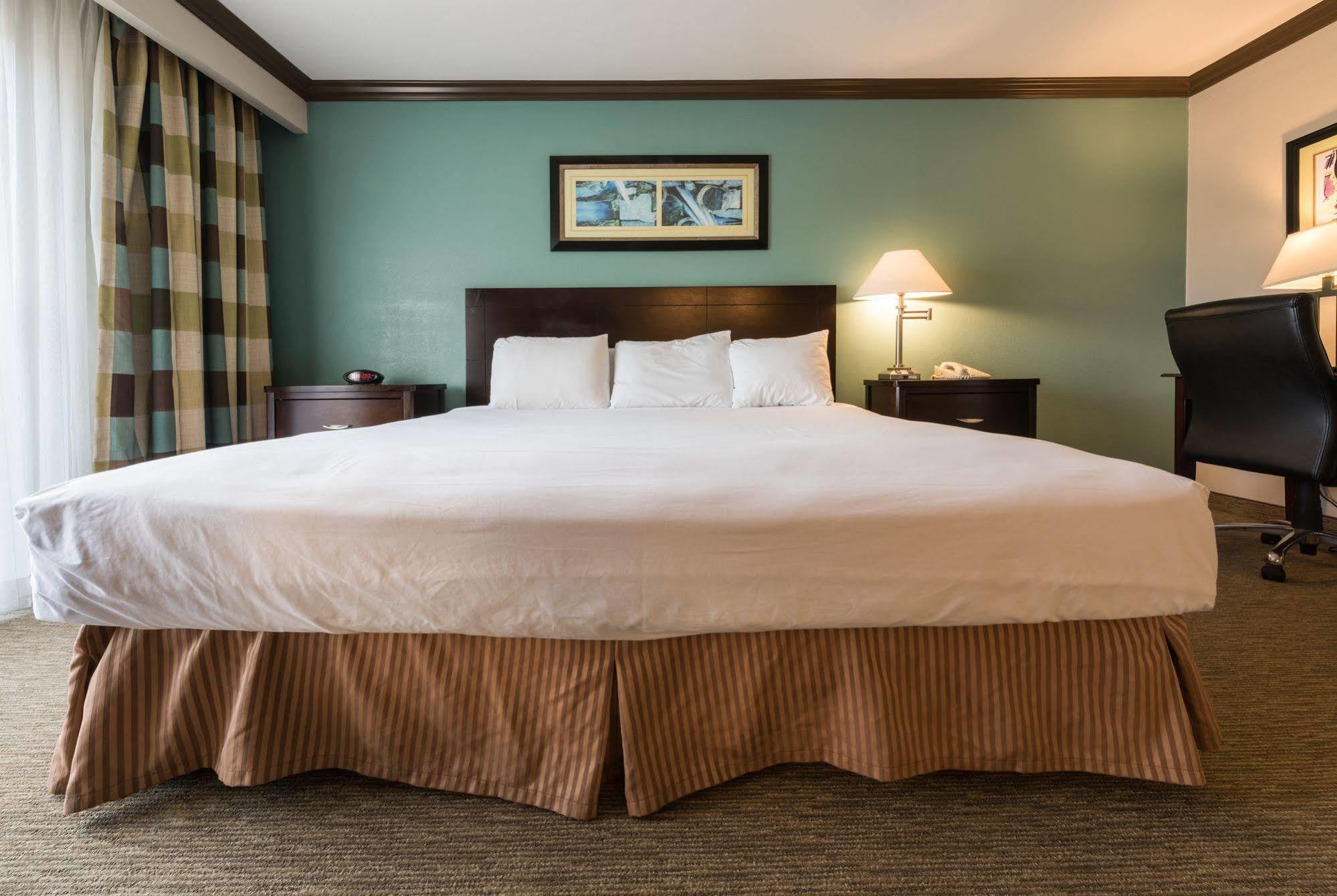 Vanllee Hotel Covina Zewnętrze zdjęcie