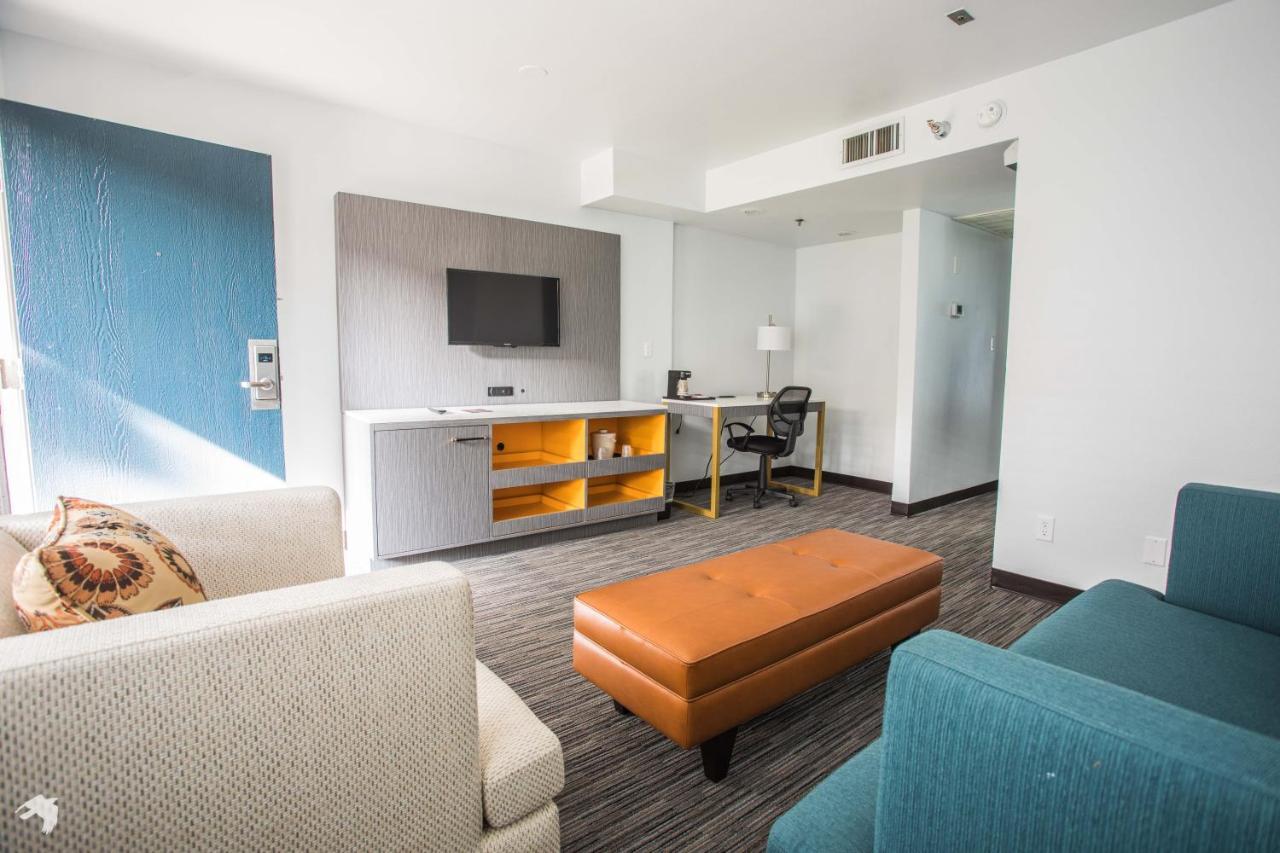 Vanllee Hotel Covina Zewnętrze zdjęcie