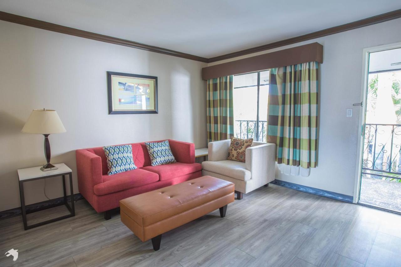 Vanllee Hotel Covina Zewnętrze zdjęcie